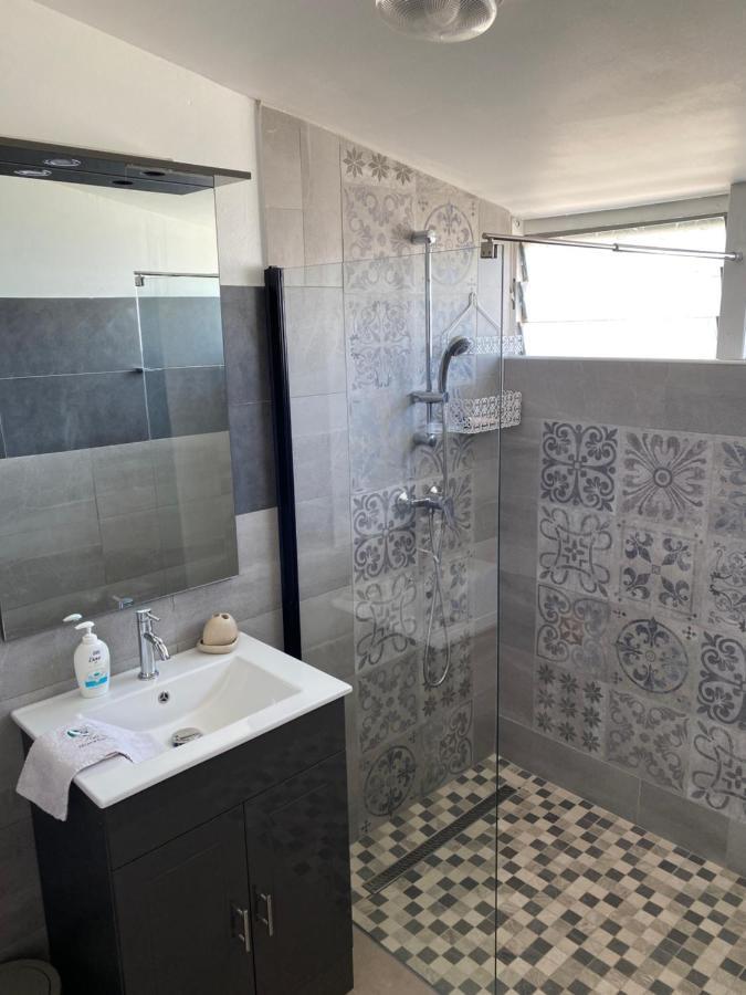 La Casita Creole Villa Avec Piscine Et Jacuzzi Сен-Пиер Екстериор снимка