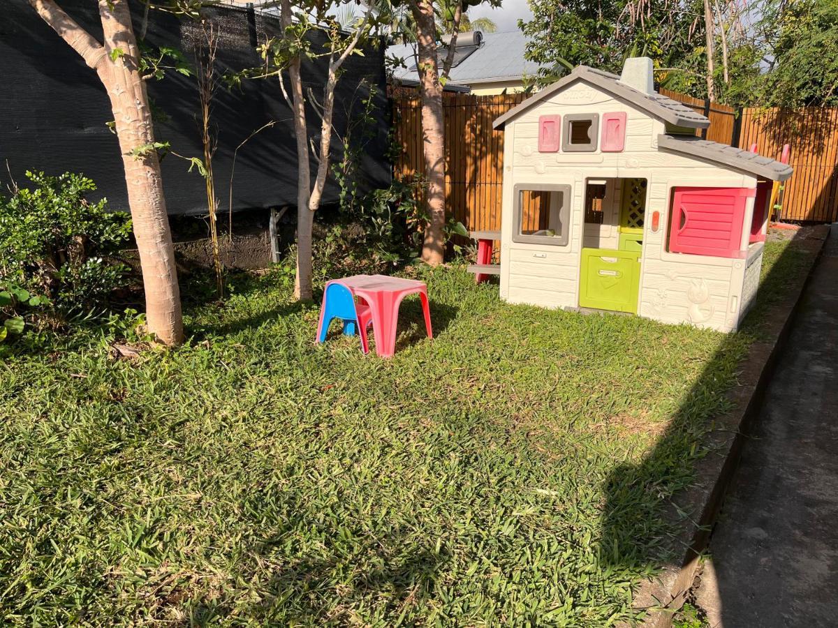 La Casita Creole Villa Avec Piscine Et Jacuzzi Сен-Пиер Екстериор снимка
