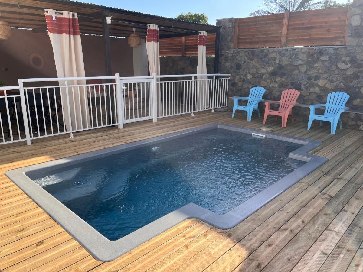 La Casita Creole Villa Avec Piscine Et Jacuzzi Сен-Пиер Екстериор снимка